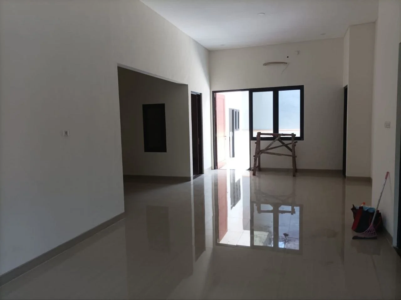 Dijual Rumah 1 Lantai Baru Gress Manyar Tirtomoyo Surabaya Timur - Thumbnail 3