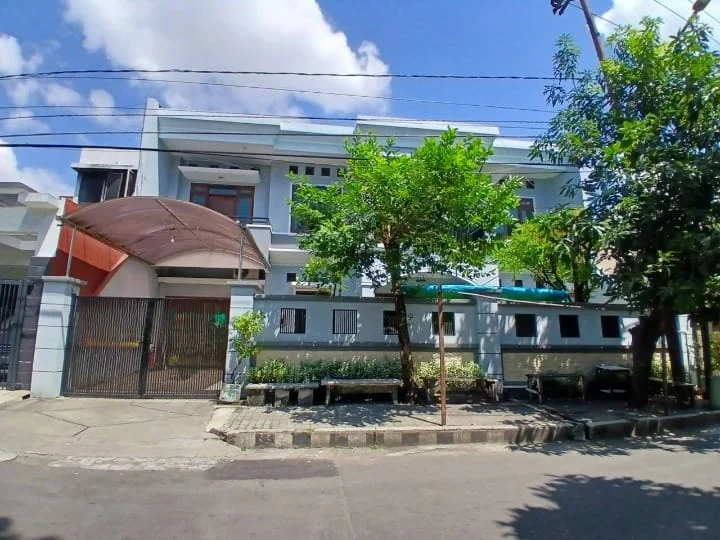 Jual Rumah Mewah Furnished Manyar Tirtoyoso Surabaya