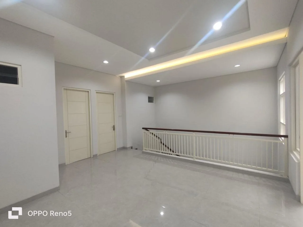 Dijual Rumah Baru 2 Lantai Modern Siap Huni Manyar Tirtoyoso Surabaya Timur - Thumbnail 3