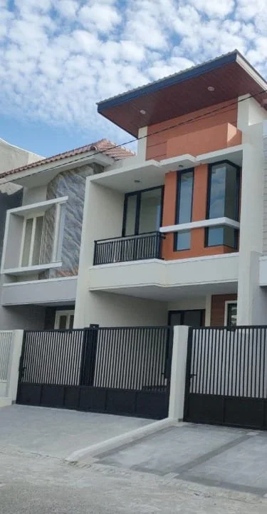 Jual Rumah 2 Lantai Siap Huni Pantai Mentari Surabaya