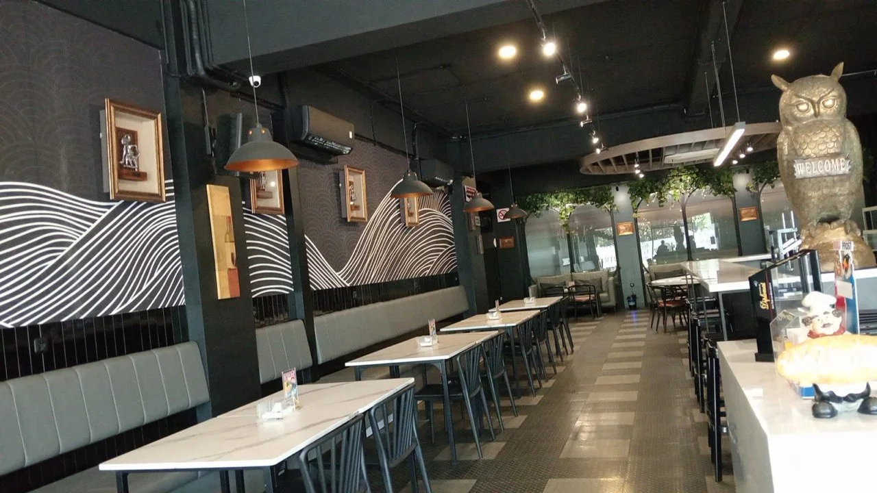 Dijual Ruko 8 Unit Strategis Cocok Buat Usaha di Jalan Raya Merr Surabaya Timur