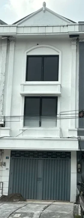 Disewa Ruko Strategis Murah 3 Lantai Kupang Baru Surabaya Barat - Image 1