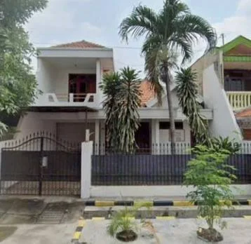 Dijual Rumah Siap Huni di Jalan Dukuh Kupang Timur Surabaya Selatan
