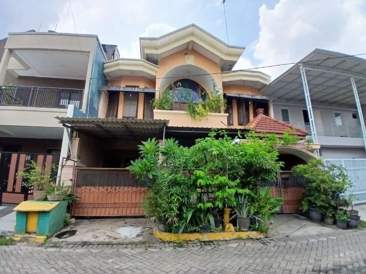 Dijual Rumah Luas Siap Huni di Jalan Rungkut Mejoyo Selatan Surabaya Timur
