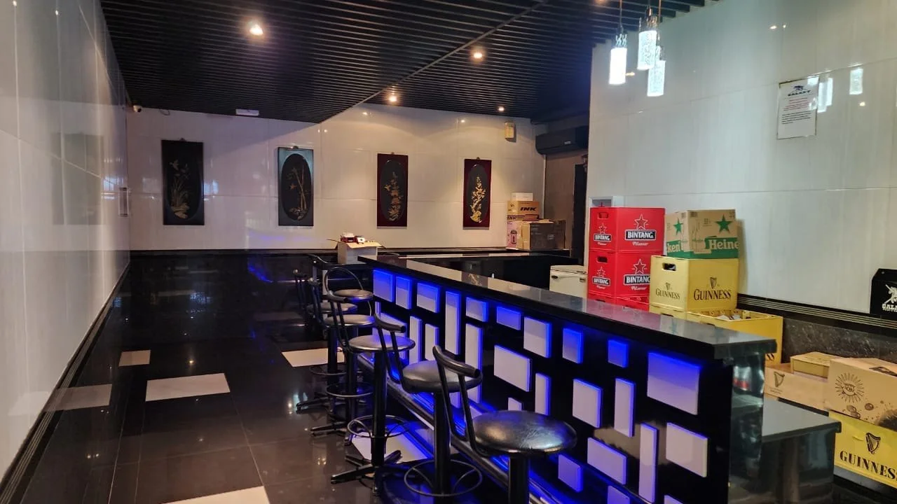 Dijual Ruko Komersial 3 Lantai Strategis di Kawasan Jalan Raya Pandegiling Surabaya Pusat