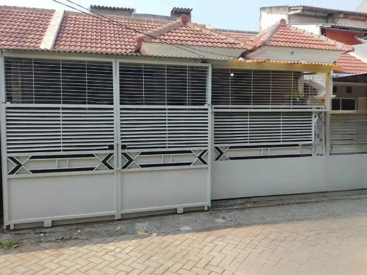 Disewakan Rumah Nyaman Minimalis Siap Huni di Kawasan Pondok Wiguna Regency Surabaya Timur - Image 1