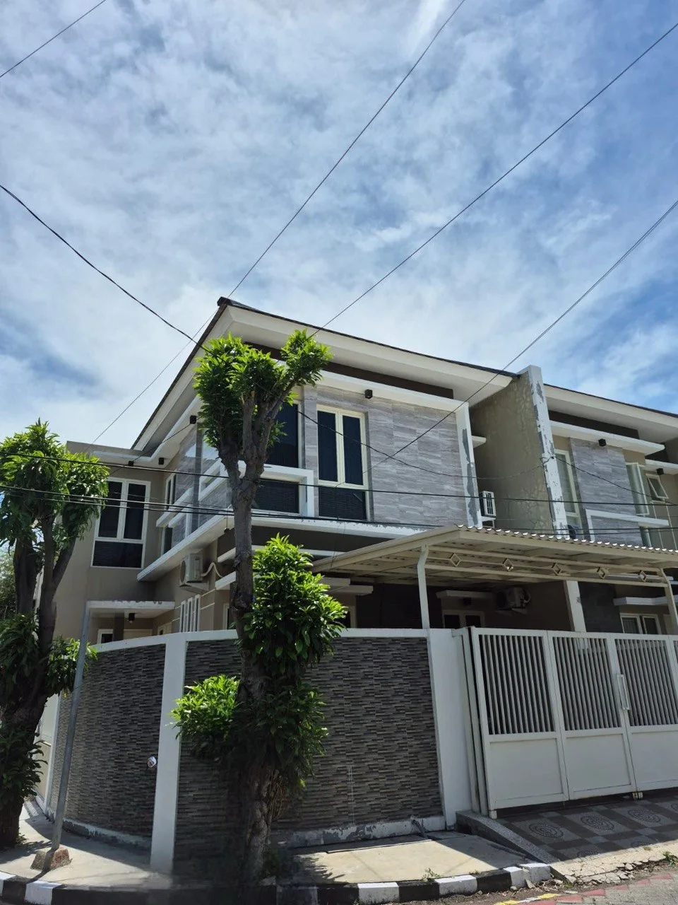 Dijual Rumah Hook Siap Huni di Kawasan Perumahan Bhaskara Selatan Mulyosari Surabaya Timur