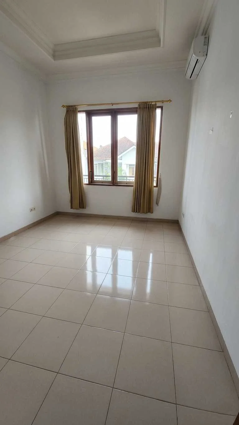 Disewakan Rumah Nyaman di Villa Permata Mutiara Pakuwon City Surabaya Timur - Thumbnail 5