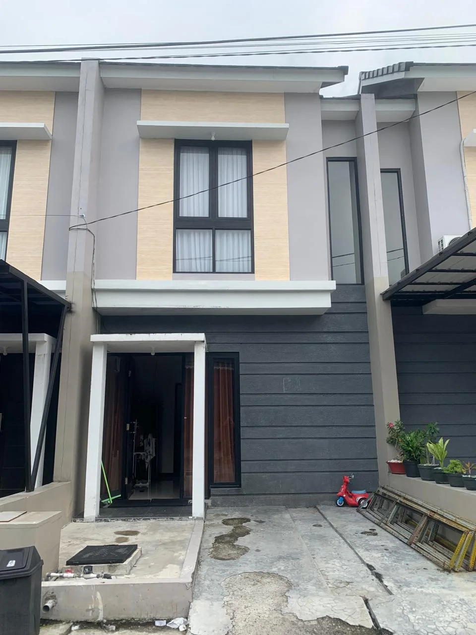 *Dijual Rumah Baru Gress di Bendul Merisi Surabaya Selatan*
