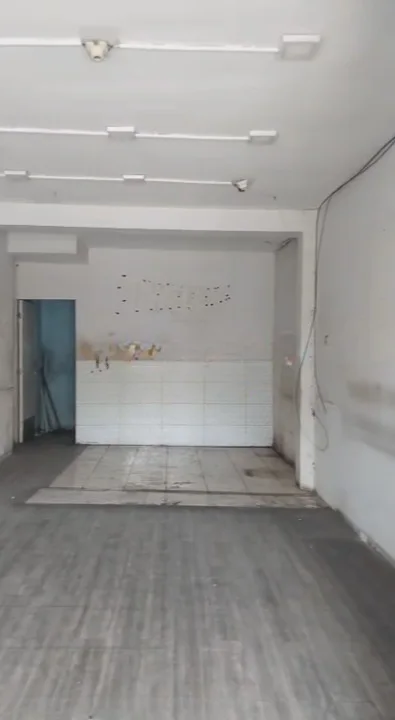 Disewakan Ruko Strategis 2 Lantai Cocok Untuk Usaha di Jalan Raya Kalibutuh Surabaya Pusat - Thumbnail 5