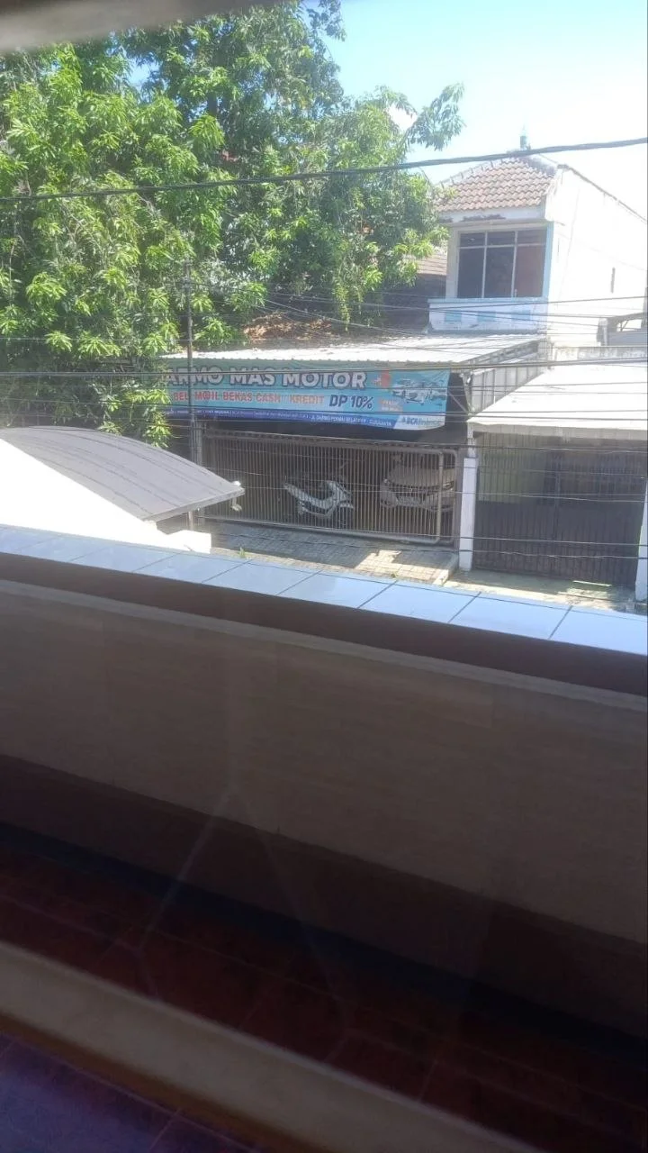 Dijual Rumah Strategis Siap Huni di Jalan Darmo Permai Selatan Surabaya Barat - Thumbnail 3