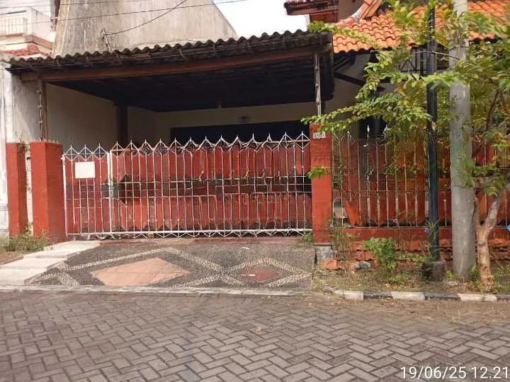 Dijual Rumah Strategis Kertajaya Indah Tengah Surabaya Timur - Image 1