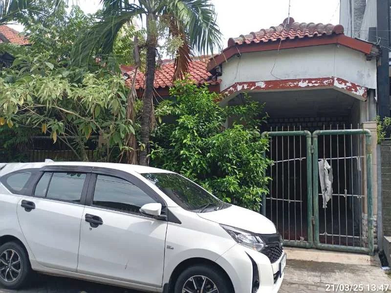 Disewakan Rumah Strategis Bratang Perintis Surabaya Timur - Image 1