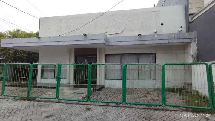 Dijual/Disewakan Ruko Lokasi Strategis di Barata Jaya Surabaya Timur - Image 1