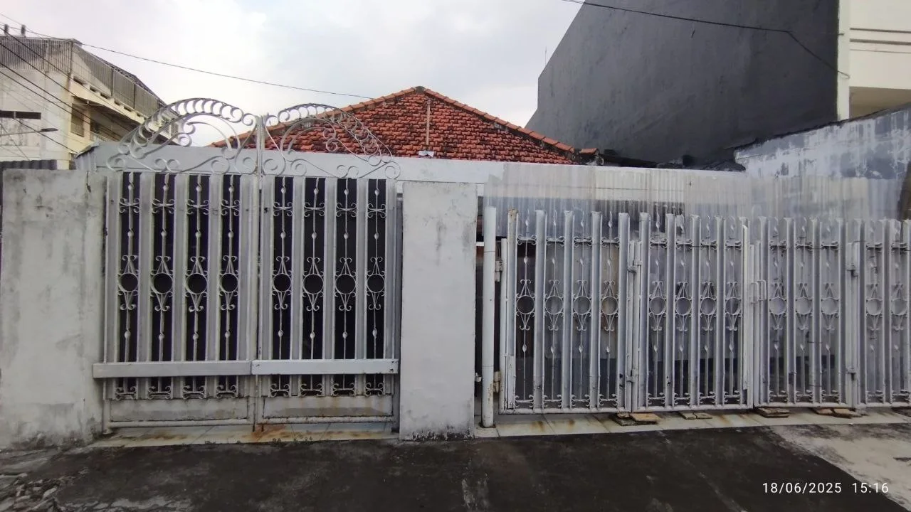 DIJUAL RUMAH HOOK LOKASI NGAGEL JAYA UTARA WILAYAH SURABAYA TIMUR