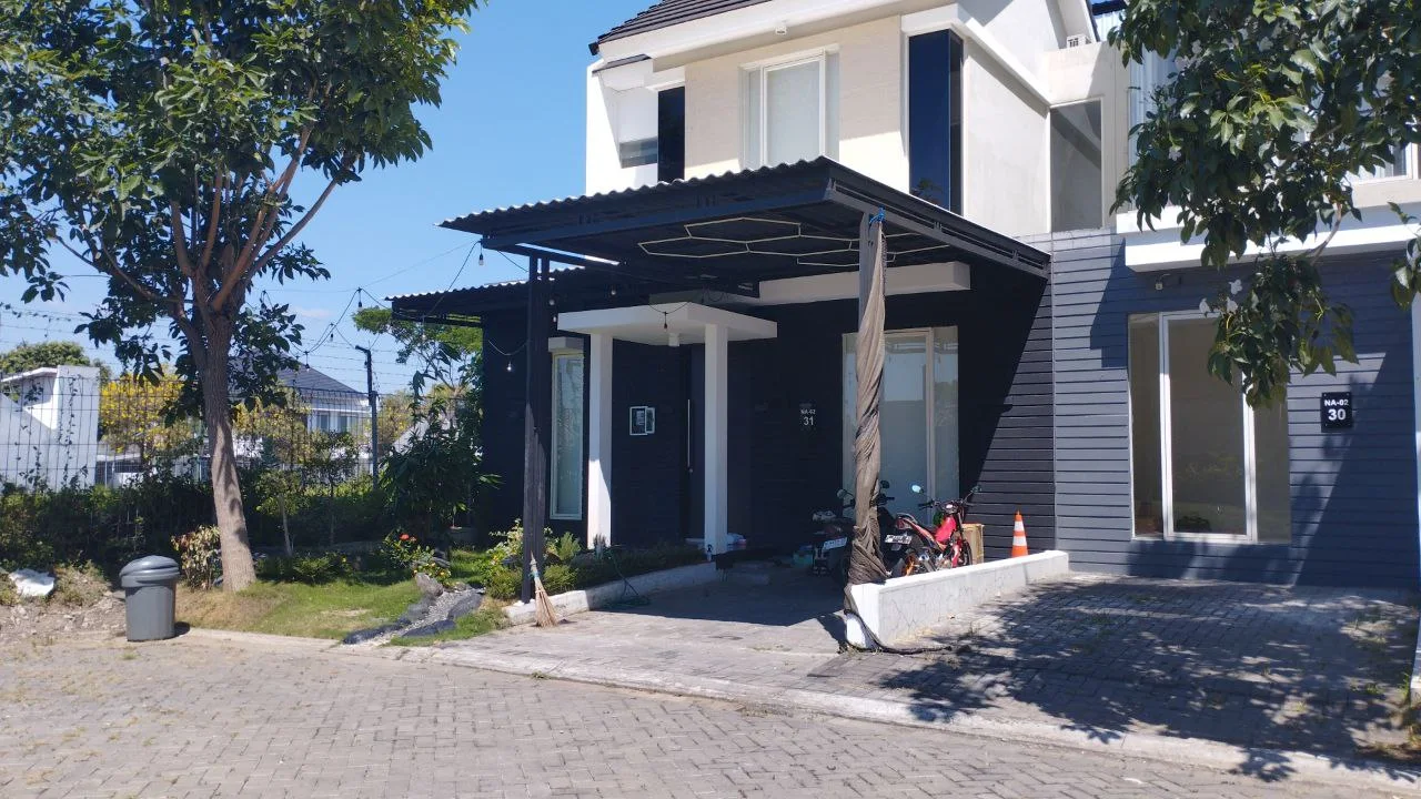 Dijual Rumah di Nortwest Park Citraland Surabaya Barat