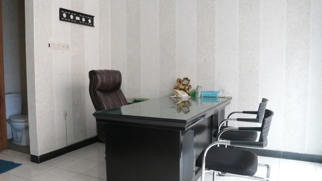 Dijual Rumah Mewah dan Luas Cocok untuk Hunian atau Guesthouse di Sutorejo Barat Surabaya Timur - Thumbnail 8