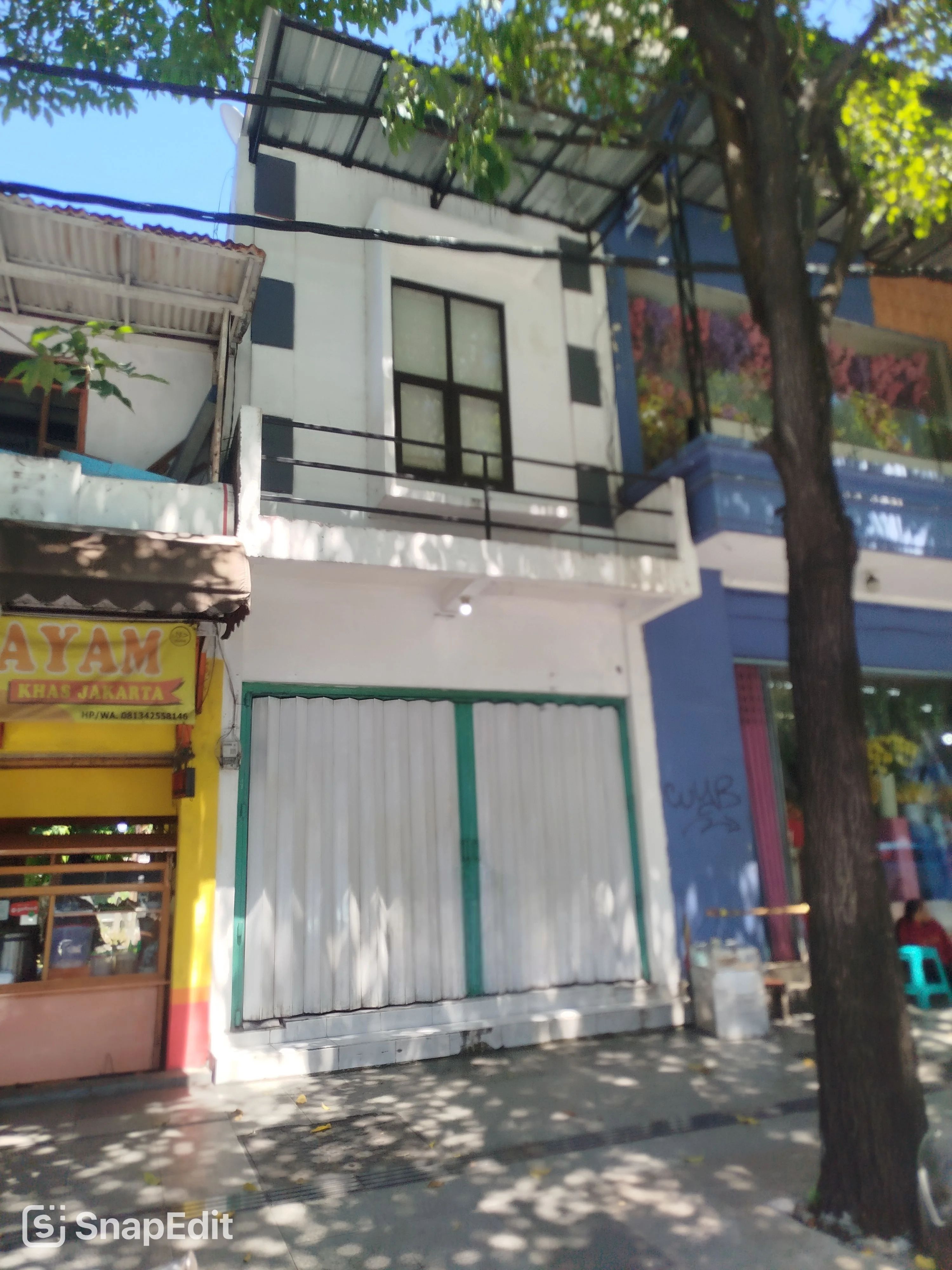 Disewakan Ruko Strategis di Jalan Protokol Mayjen Sungkono, Surabaya Barat - Image 1