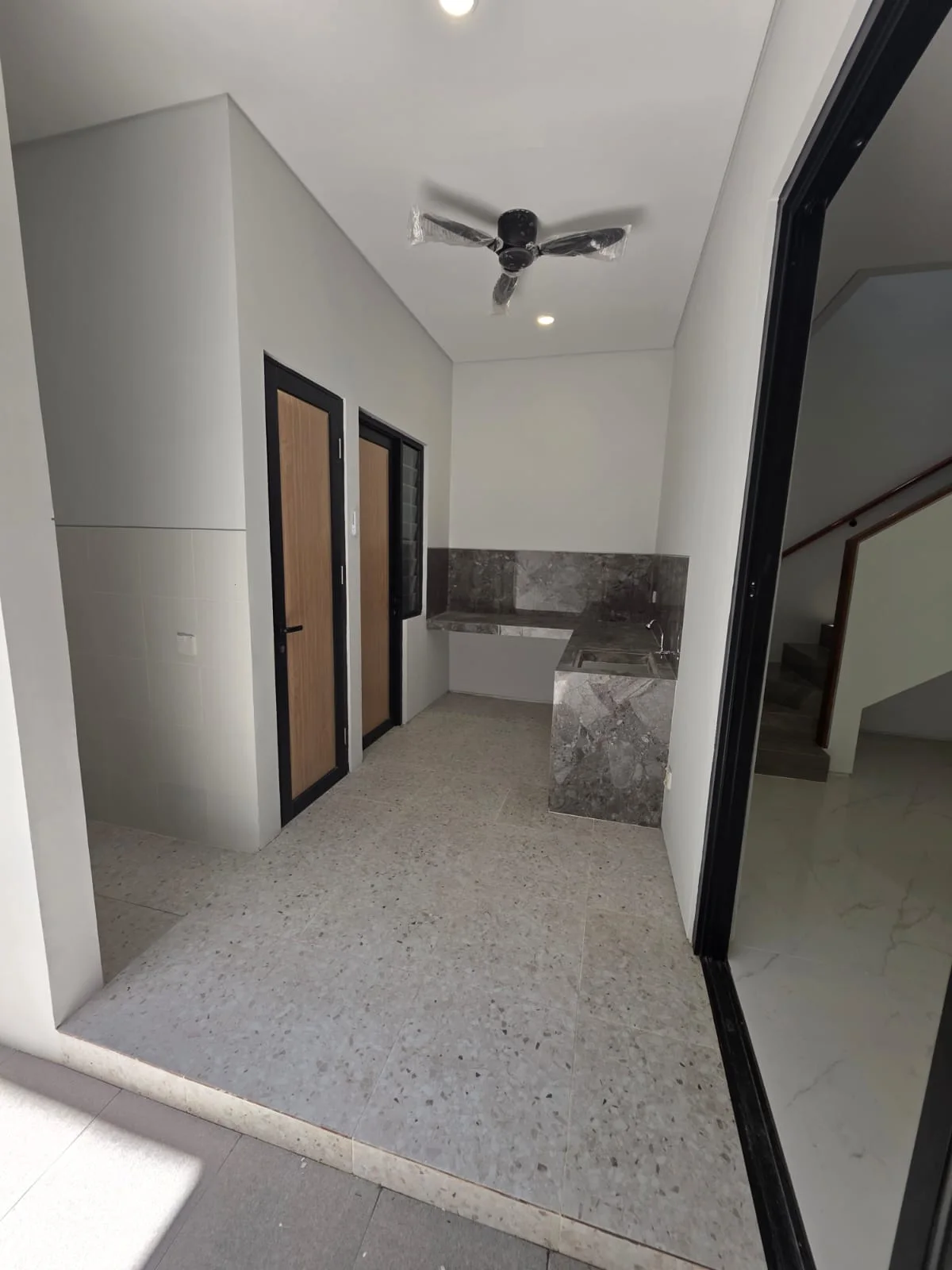 Dijual Rumah Modern Minimalis Premium Merr Surabaya Timur - Thumbnail 2