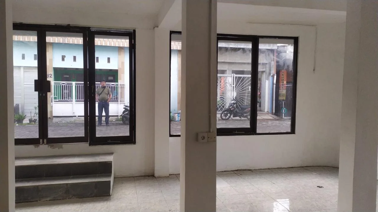 Dijual Rumah Hook Siap Huni 2 Lantai di Jalan Medayu Utara Rungkut Surabaya Timur - Thumbnail 2