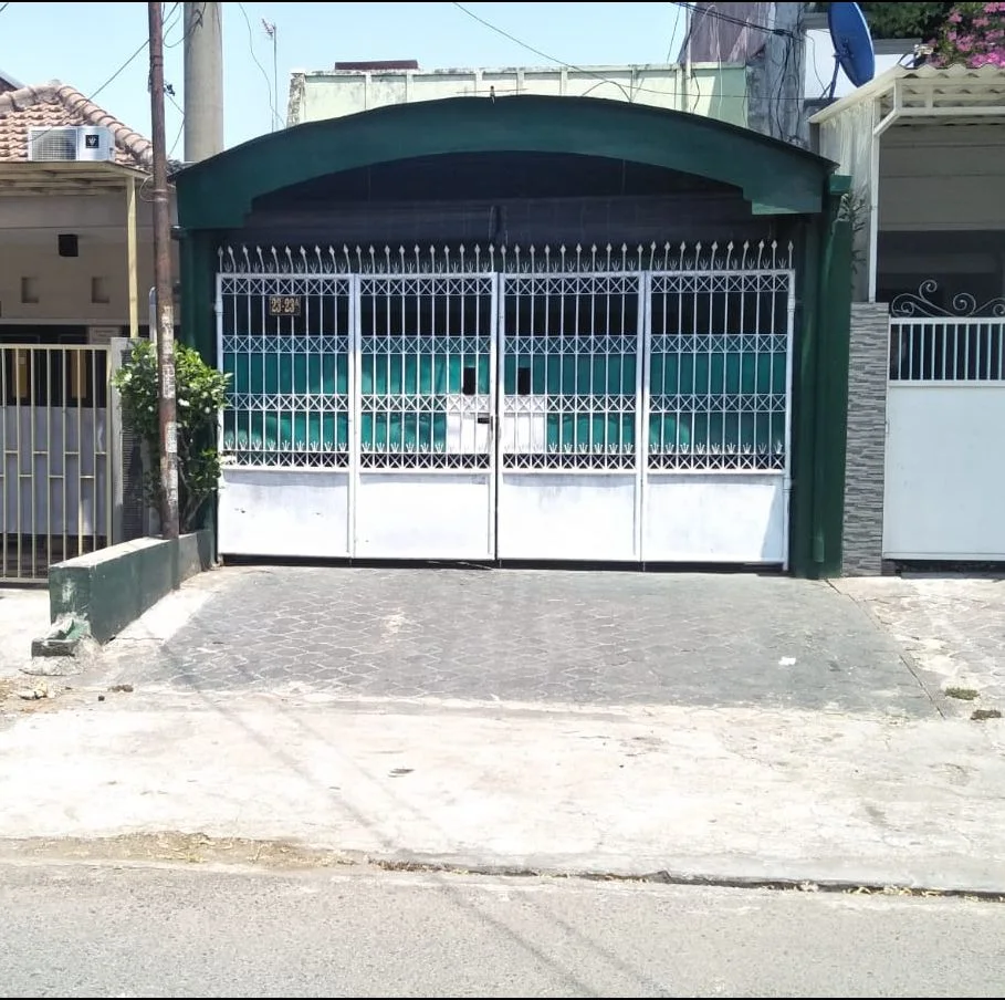 Dijual Rumah lokasi Strategis Dekat Jalan Legundi Surabaya Pusat