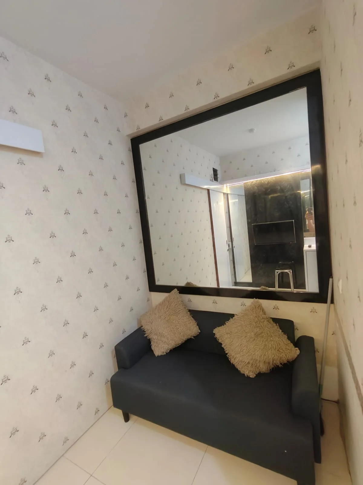 Dijual Apartemen Murah Full Furnish 1 BR di Gunawangsa Tidar Surabaya Pusat - Thumbnail 6