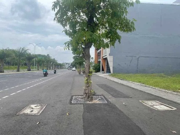 Disewakan Tanah Komersial Area Strategis di Raya Greenhill North Citraland Surabaya Barat - Thumbnail 2