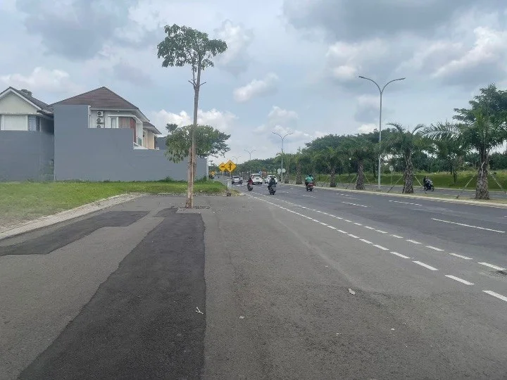 Disewakan Tanah Komersial Area Strategis di Raya Greenhill North Citraland Surabaya Barat - Thumbnail 3