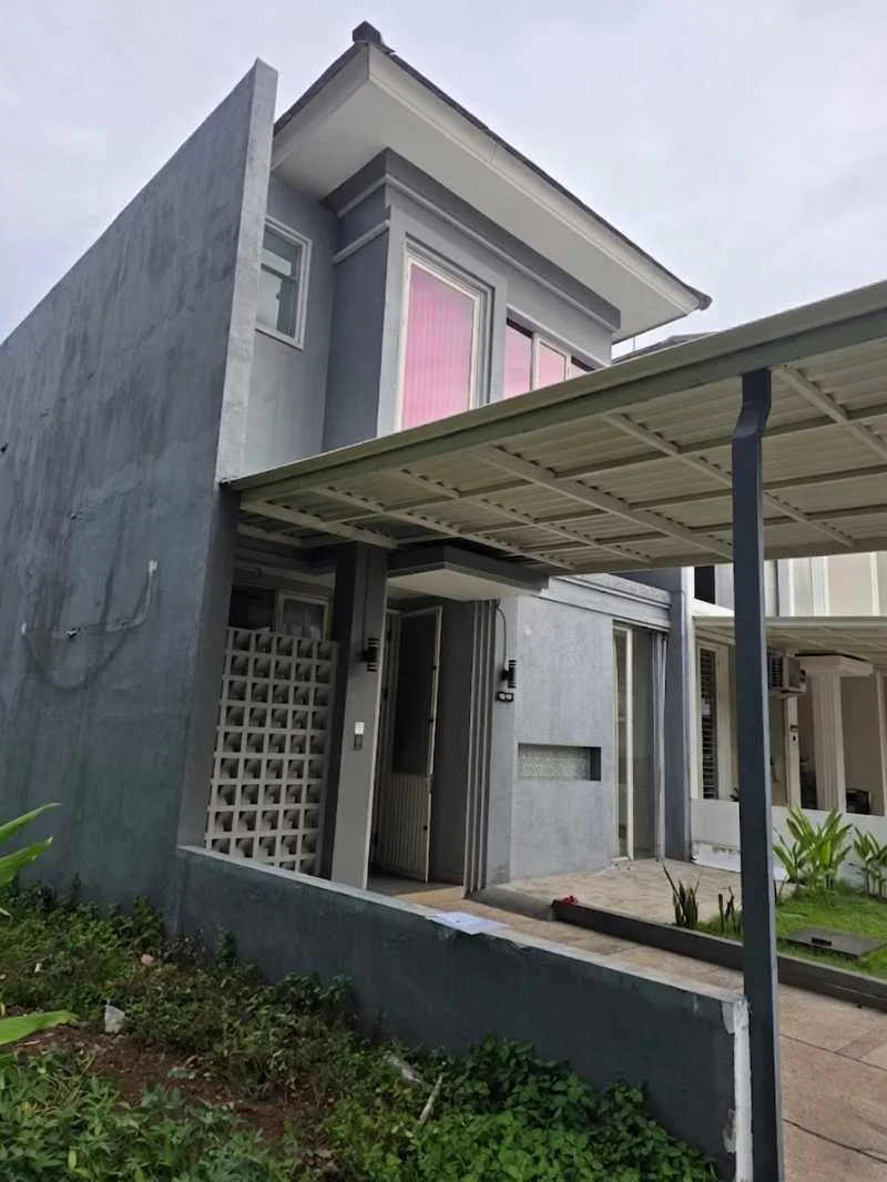 Dijual/Disewakan Rumah Minimalis di Long Beach Pakuwon City Surabaya Timur (bbaa) - Image 1