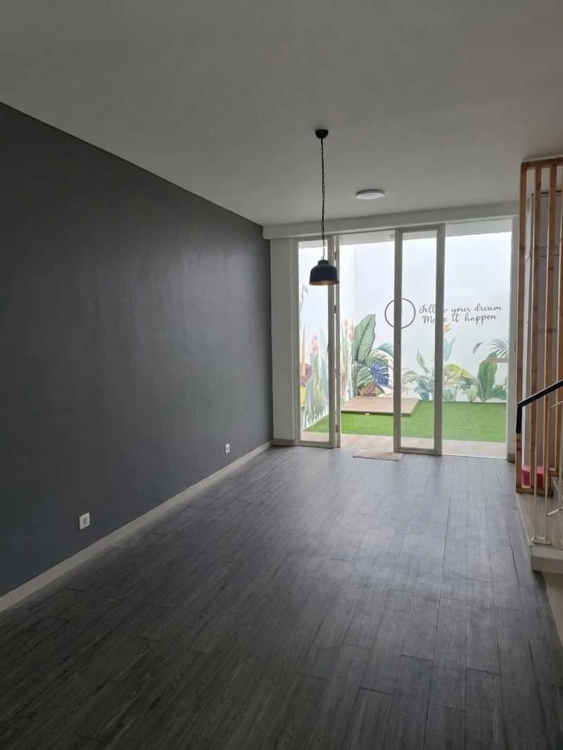 Dijual/Disewakan Rumah Minimalis di Long Beach Pakuwon City Surabaya Timur (bbaa) - Thumbnail 2
