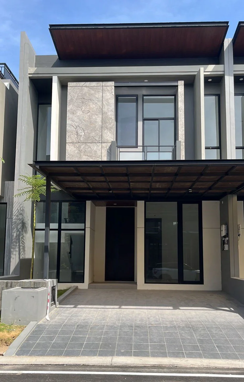 Dijual/Disewakan Rumah Modern Minimalis Siap Huni di District Nine Citraland Surabaya Barat - Image 1