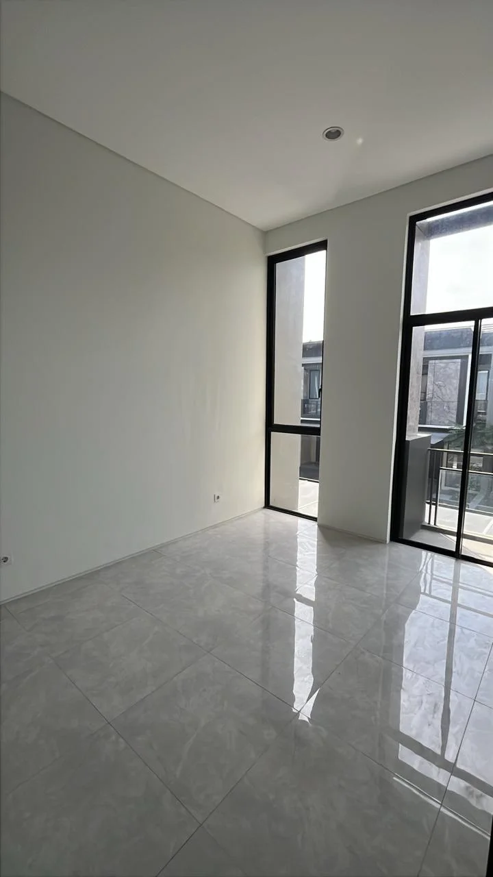 Dijual/Disewakan Rumah Modern Minimalis Siap Huni di District Nine Citraland Surabaya Barat - Thumbnail 2