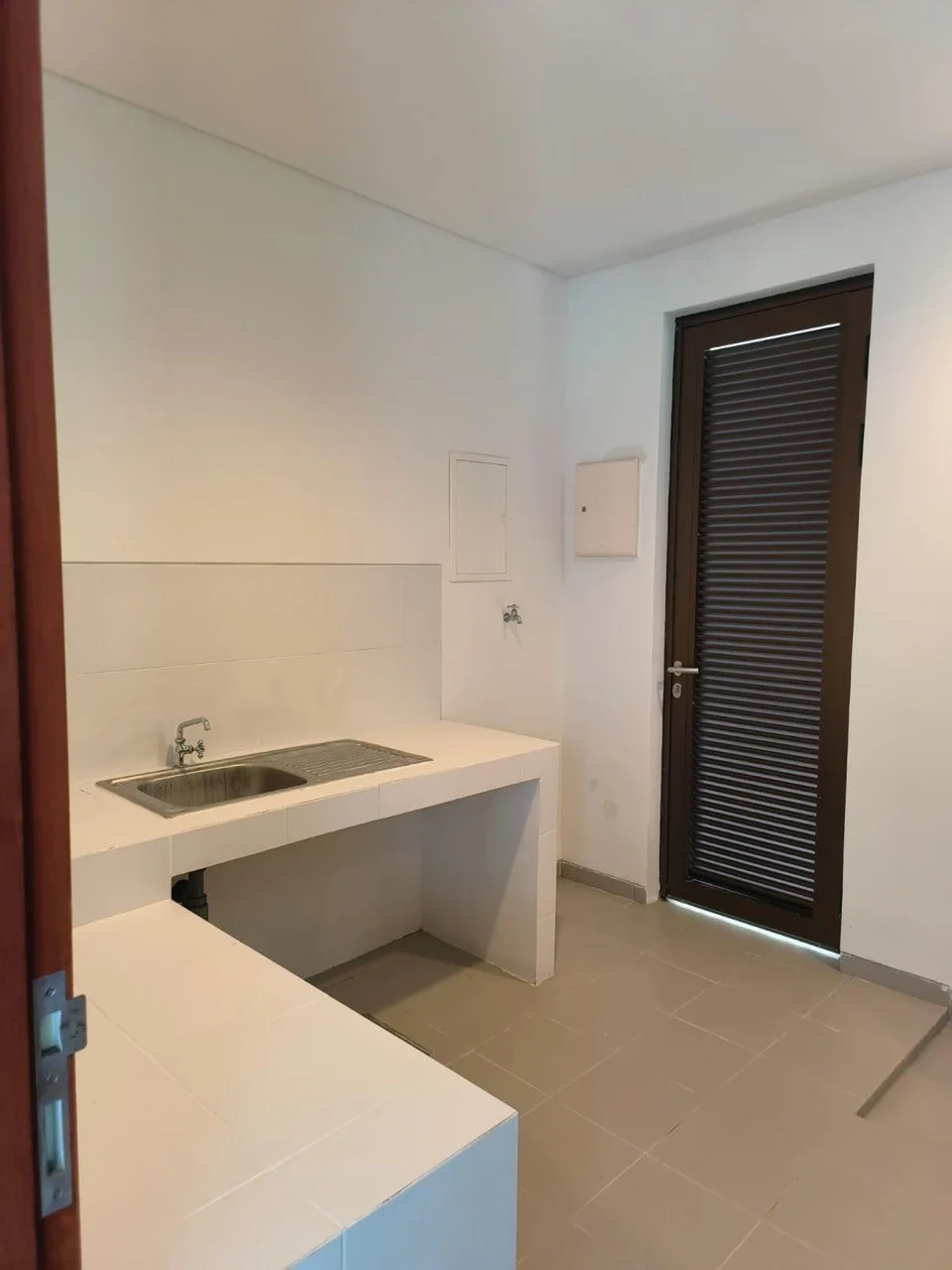 Dijual Rumah Mewah Siap Huni di Kawasan Premium Graha Natura Surabaya Barat - Thumbnail 6