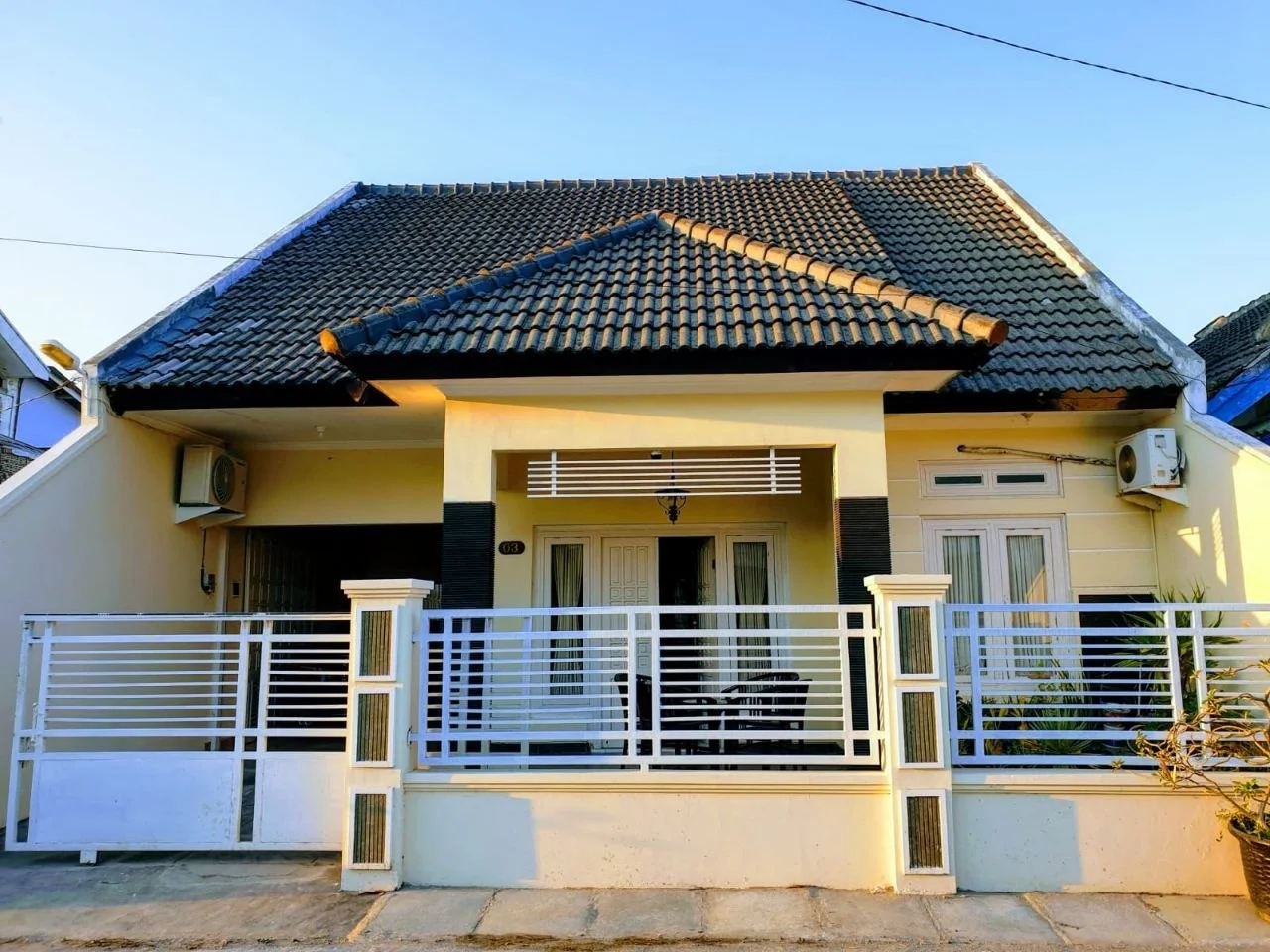 Dijual Rumah Furnished Strategis di Perumahan Bumi Sumekar Asri Madura