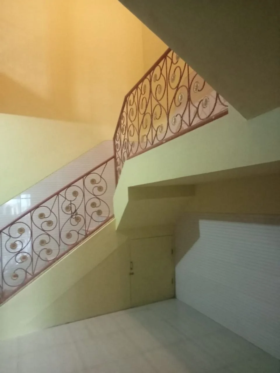 Dijual Rumah Megah Siap Huni di Jalan Medayu Utara Surabaya Timur - Thumbnail 6