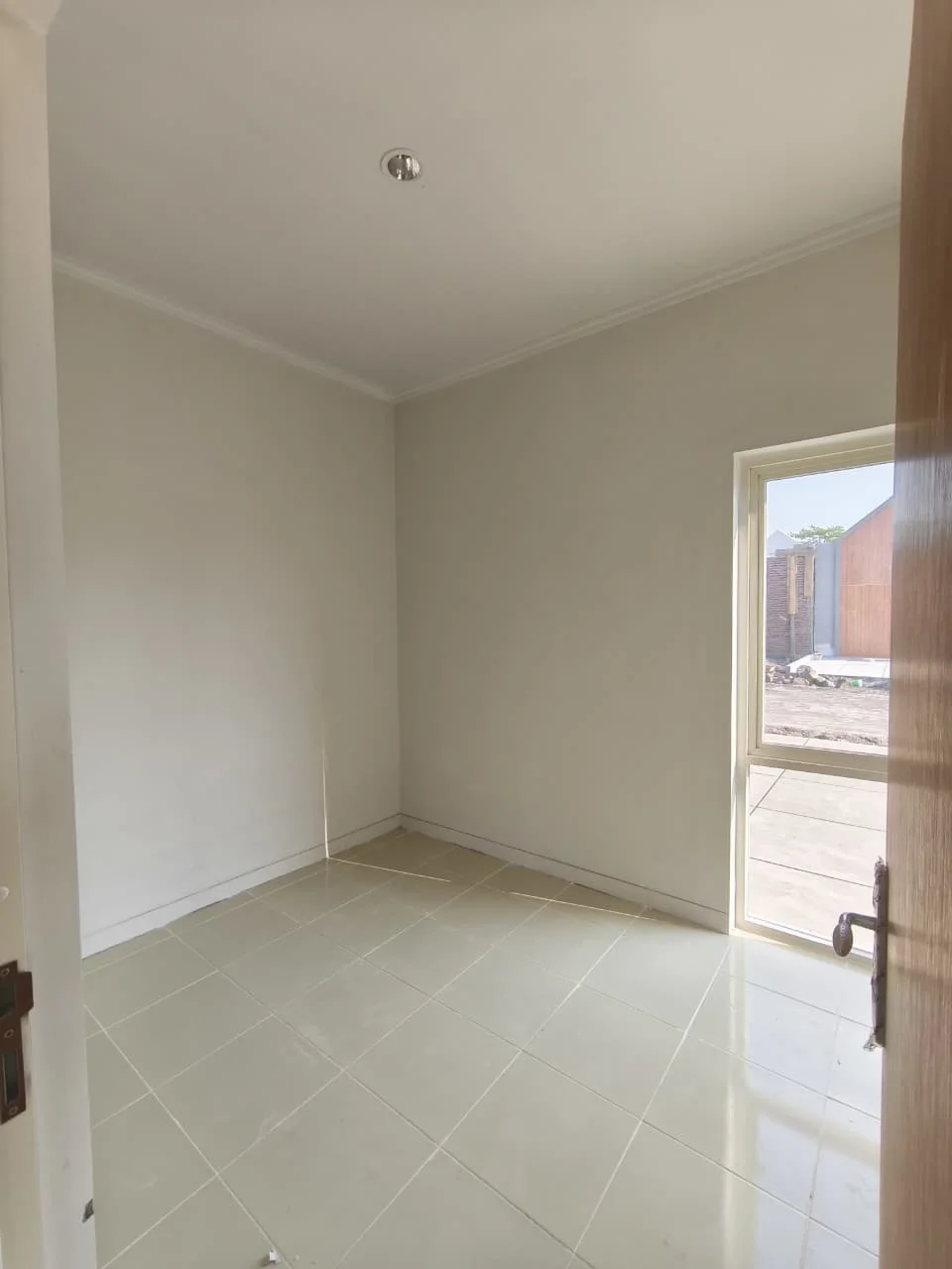 Dijual Rumah Baru Gress Hook di Perum Surya Breeze Gedangan Sidoarjo - Thumbnail 4