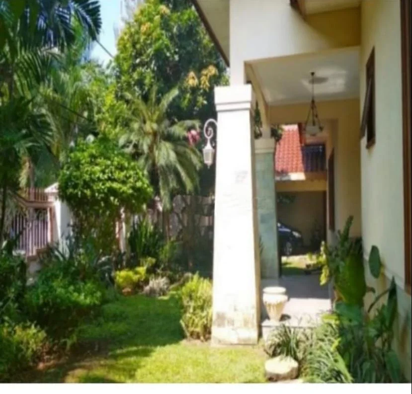 Dijual Rumah Mewah Hook Siap Huni di Kawasan Elit Bintang Diponggo Surabaya Barat - Thumbnail 2