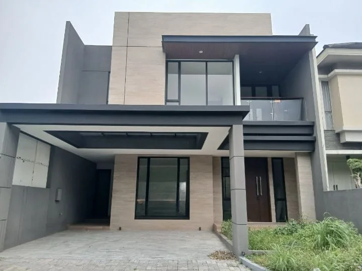 Jual Rumah 2 Lantai Mewah Woodland Citraland Surabaya