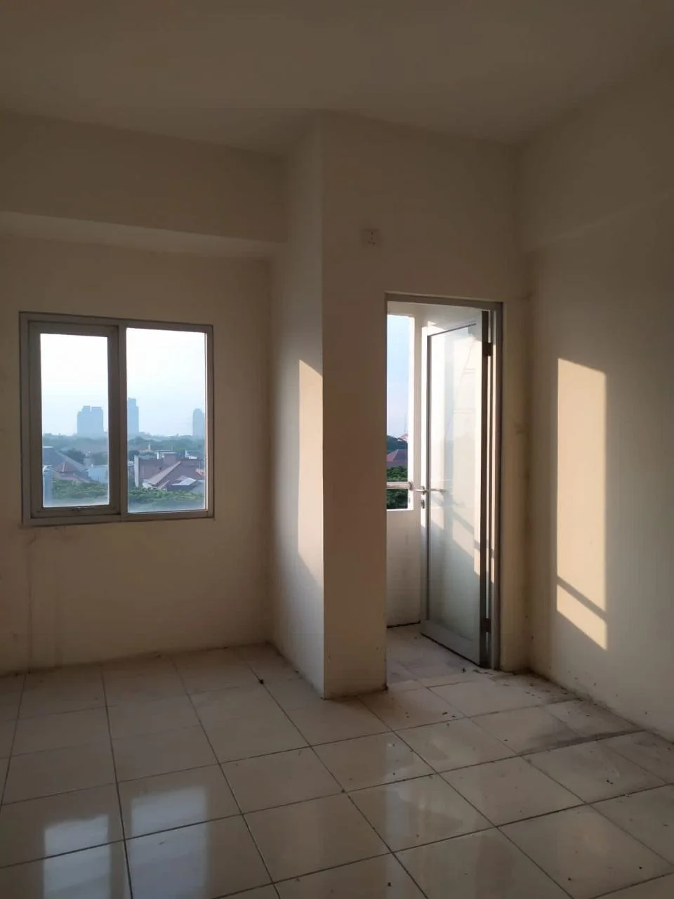 Dijual Apartemen Nyaman Kawasan Strategis di Pavilliun Permata di Surabaya Barat - Thumbnail 2