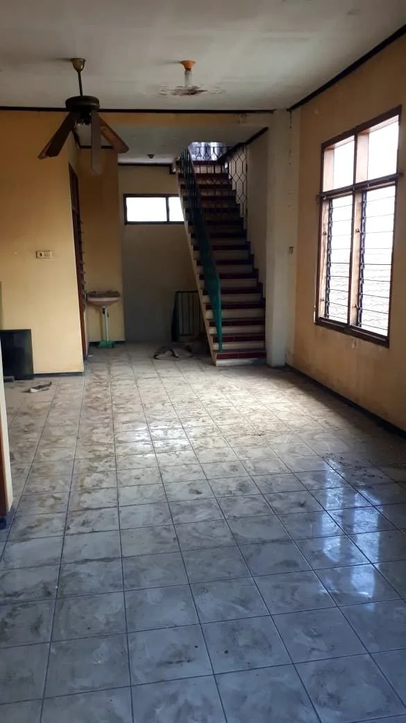 Dijual Ruko Strategis di Jalan Bratang Gede Surabaya Selatan - Thumbnail 6