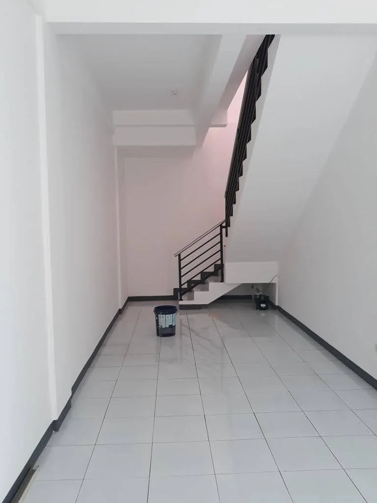 Dijual dan disewakan ruko baru gress di kawasan Darmo Indah Sari Surabaya Barat