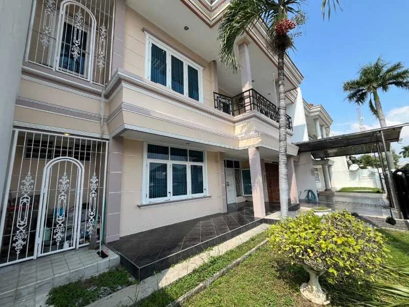 Dijual/Disewakan Rumah Mewah Classic 2 Lantai di Puri Widya Kencana Citraland Surabaya Barat - Image 1