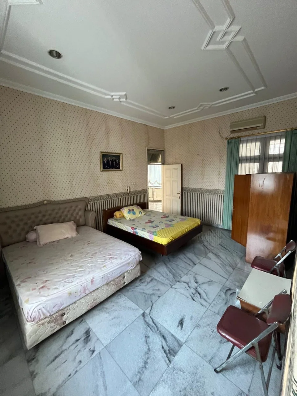 Dijual/Disewakan Rumah Mewah Classic 2 Lantai di Puri Widya Kencana Citraland Surabaya Barat - Thumbnail 3