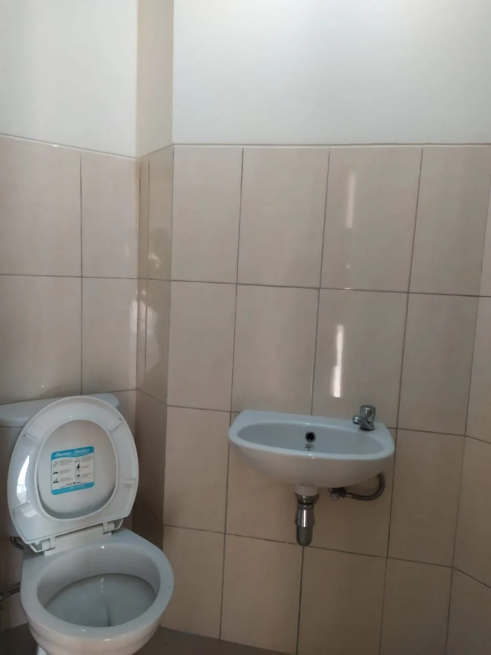 Dijual Apartemen Nyaman Kawasan Strategis di Pavilliun Permata Surabaya Barat - Thumbnail 4