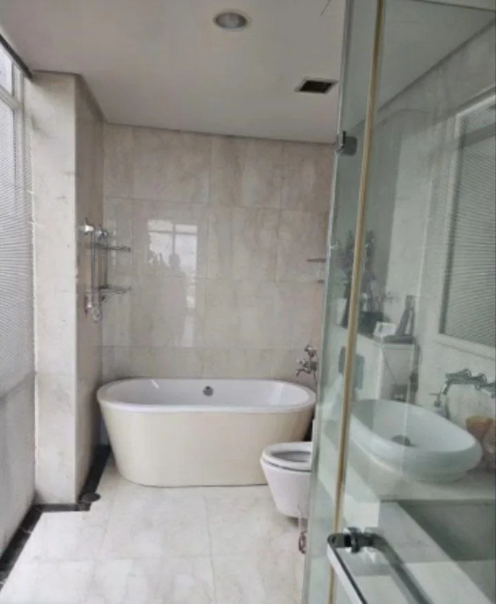 Dijual Apartemen Mewah di The Adhiwangsa Surabaya Barat - Thumbnail 4