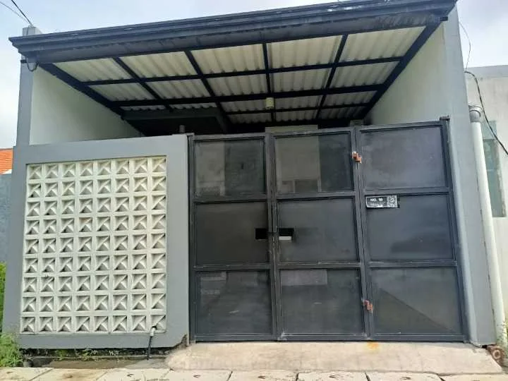 Dijual Rumah Siap Huni di Jalan Jambangan Baru Surabaya Selatan