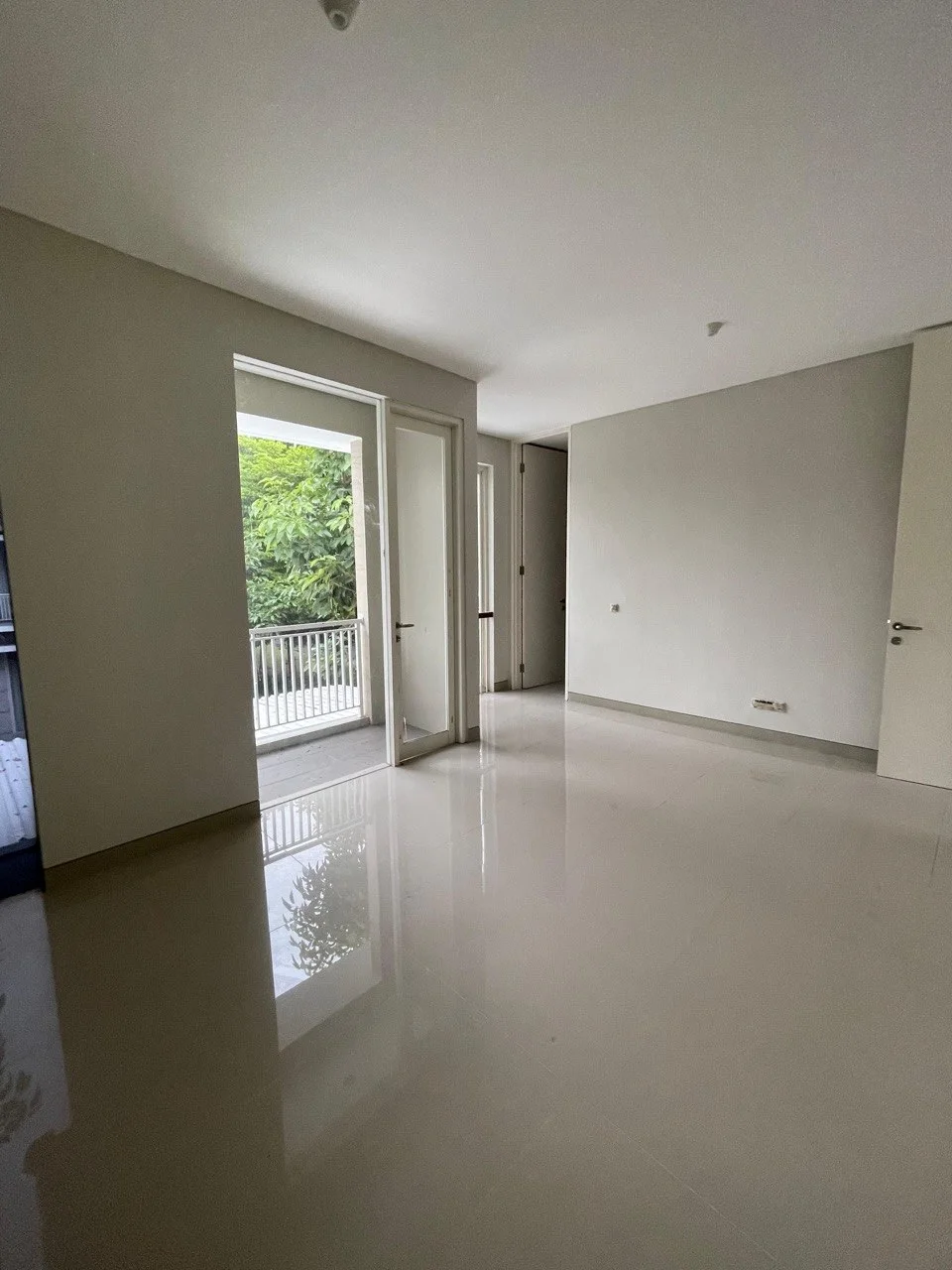 Jual Rumah Baru di Greenlake Citraland Utara Surabaya Barat - Thumbnail 2