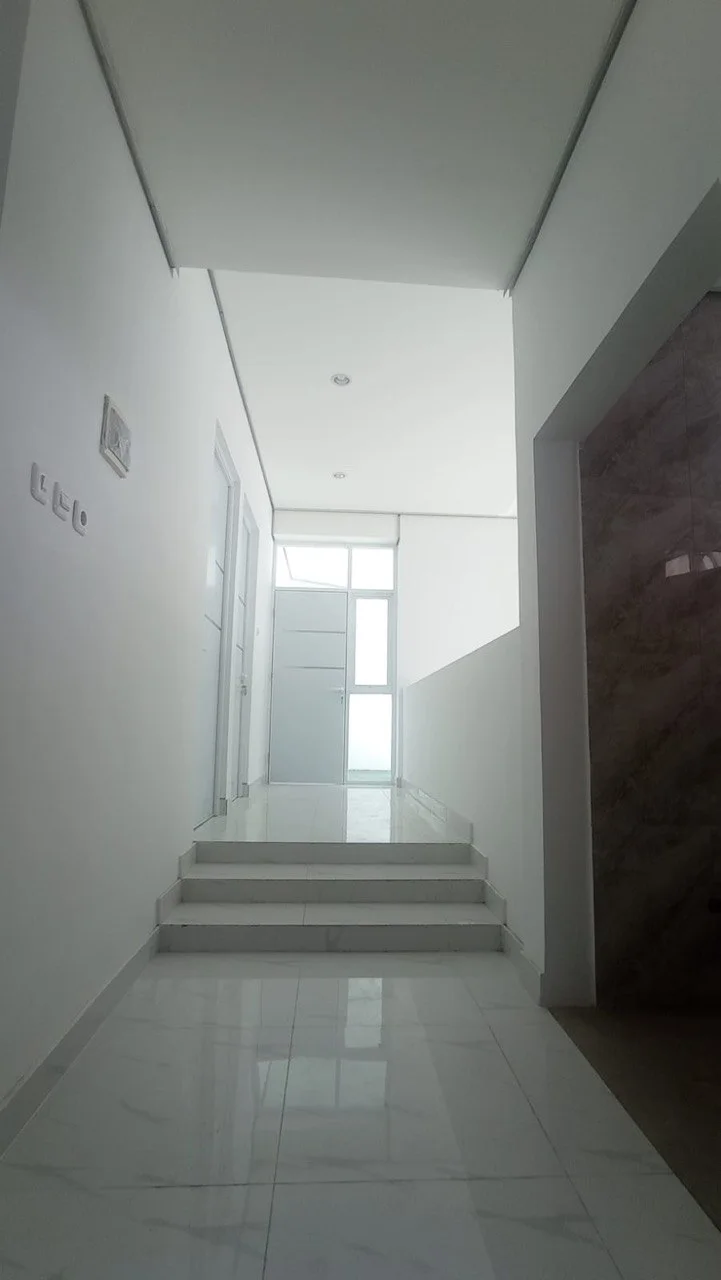 Dijual Rumah Baru 2 Lantai di International Village Citraland Surabaya Barat - Thumbnail 3