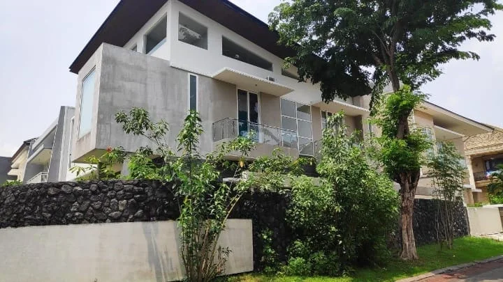 Dijual Rumah Mewah 2 Lantai di San Antonio Pakuwon City Surabaya Timur - Thumbnail 2
