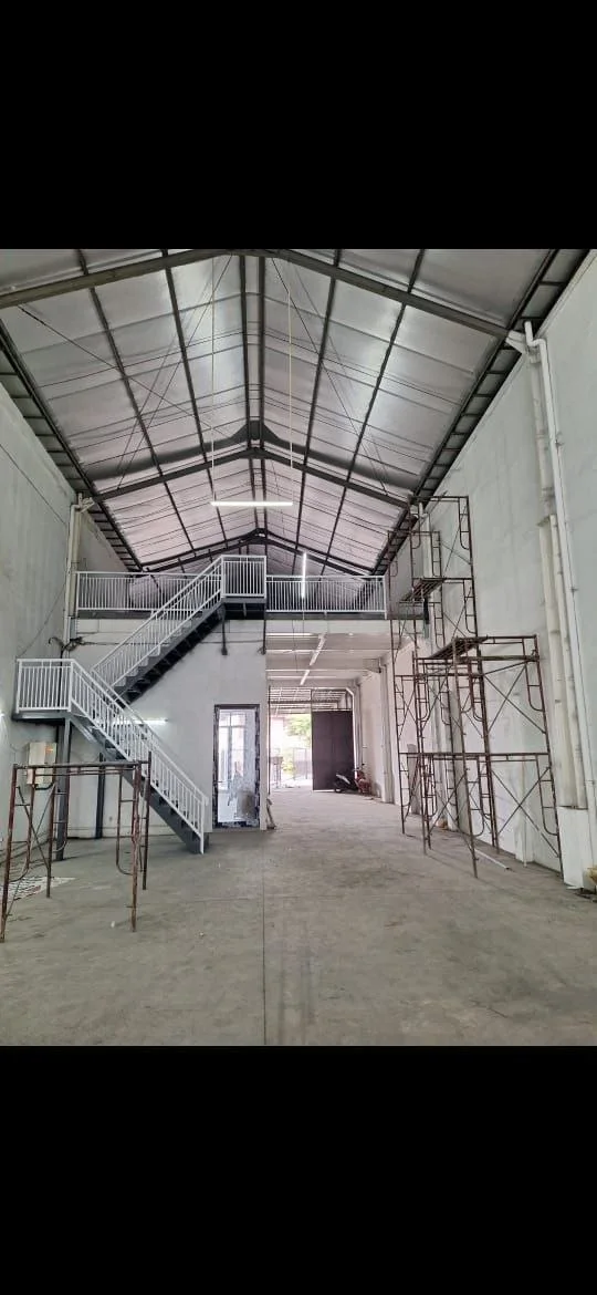 Dijual/Disewakan Gudang Siap Pakai di Raya Gilang Sidoarjo - Image 1